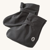 Mamalila softshell booties in black  available at Babipur. A black water resistant baby shoe with a velcro tab for a easy fit