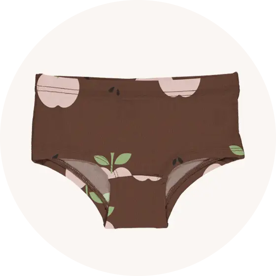 Button representing all Maxomorra Kids organic cotton underwear at Babipur, including boxer shorts, hipster briefs, and vests.