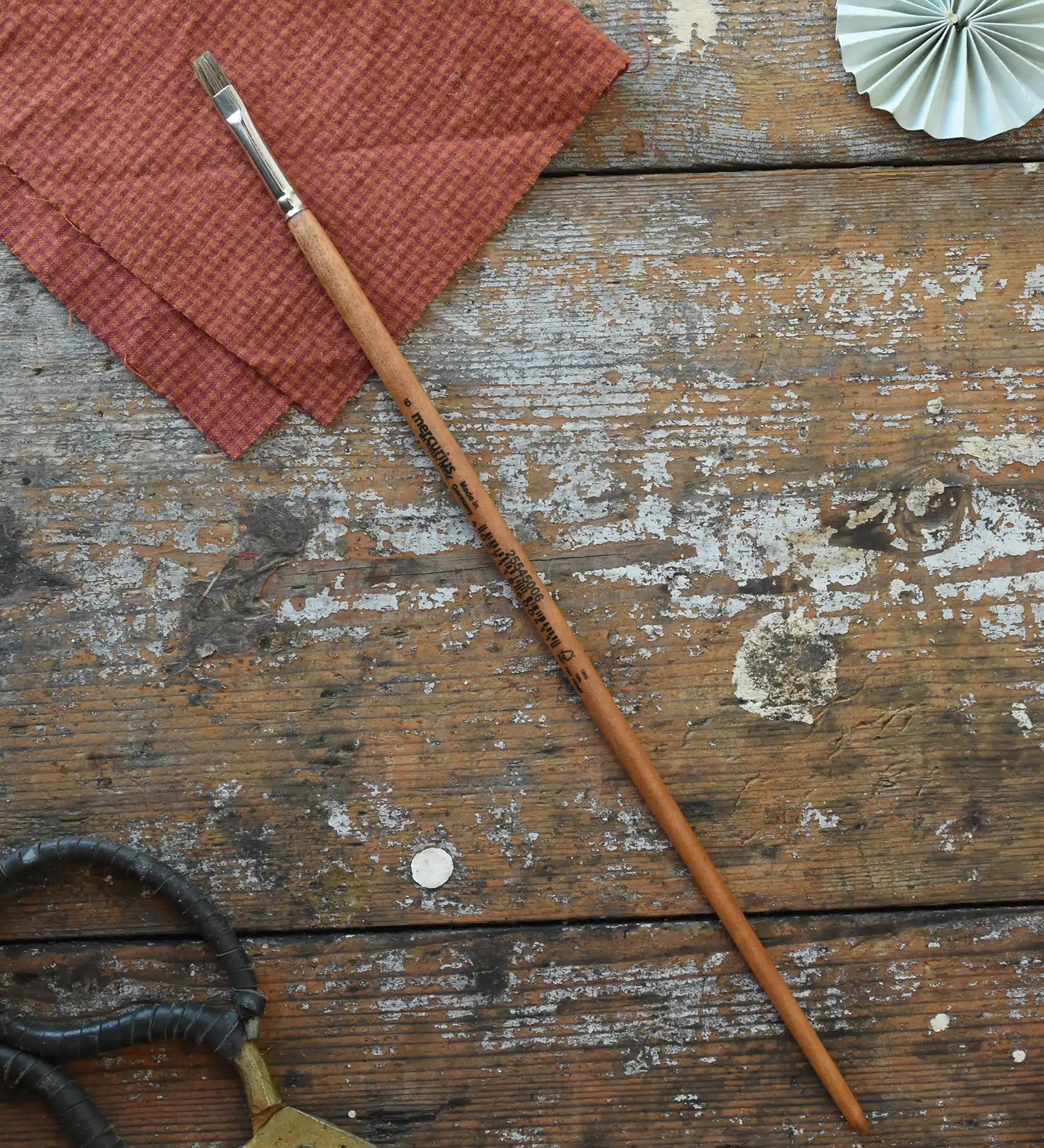 Mercurius synthetic cow hair flat paintbrush 6mm.