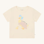 MORI Jemima duck top. GOTS organic cotton top with short sleeve in a light peach colour. Features a cute print of a mother duck wearing a blue hat standing next to a duckling 
