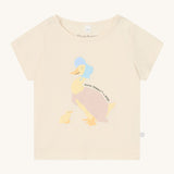 MORI Jemima duck top. GOTS organic cotton top with short sleeve in a light peach colour with poppers on the shoulders for easy fitting. Features a cute print of a mother duck wearing a blue hat standing next to a duckling 