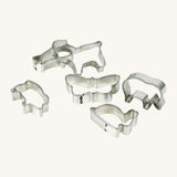 Neogrun metal animal cookie cutters. Features 6 different animal shaped cutters for play dough.