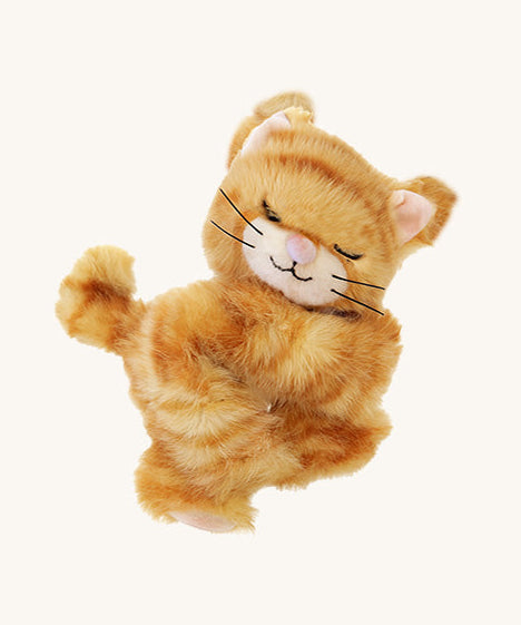 A posing Olli Ella Kit Koda kitten doll available at Babipur. This kitten is orange striped and features cute ears and whiskers. 