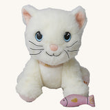 A sitting Olli Ella lux cat dinkum doll available at Babipur. This fluffy white cat has playful facial features and comes with a pink magnetic fish.
