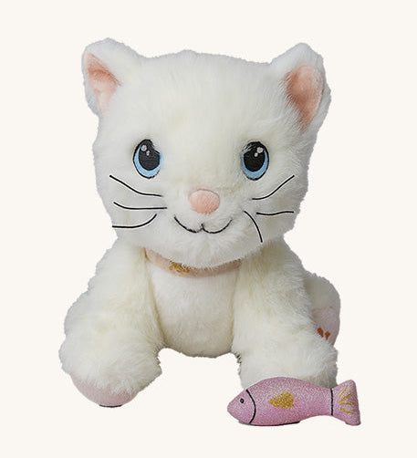 A sitting Olli Ella lux cat dinkum doll available at Babipur. This fluffy white cat has playful facial features and comes with a pink magnetic fish.