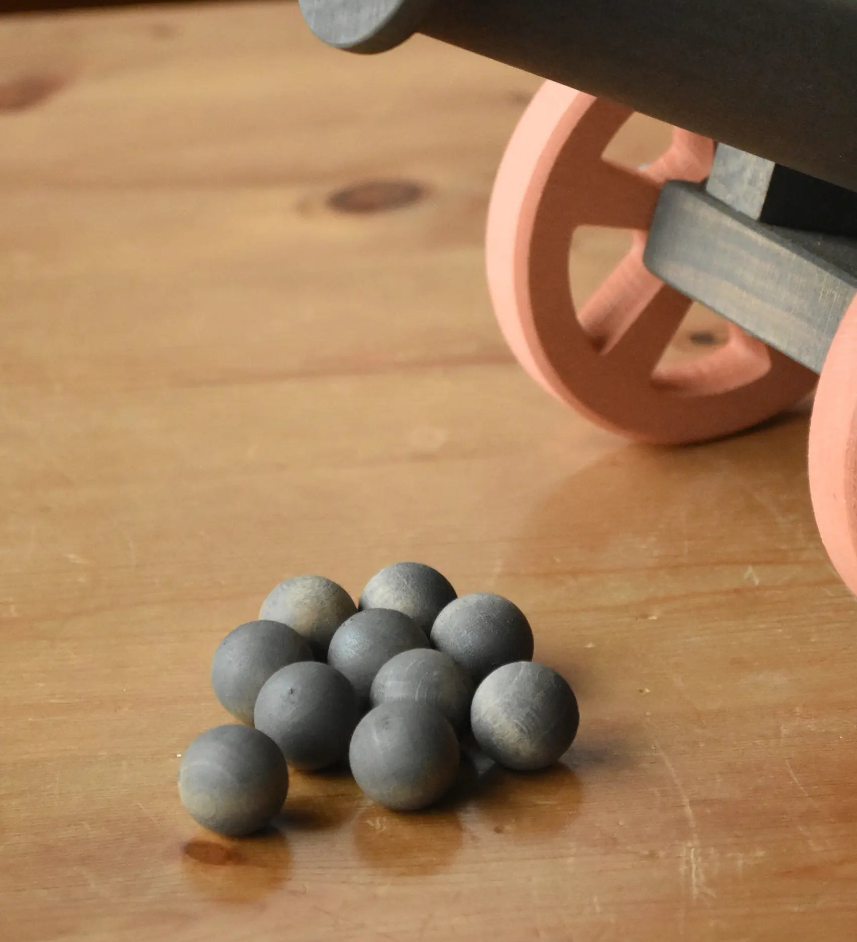 Ostheimer 10 wooden grey balls for the cannon.