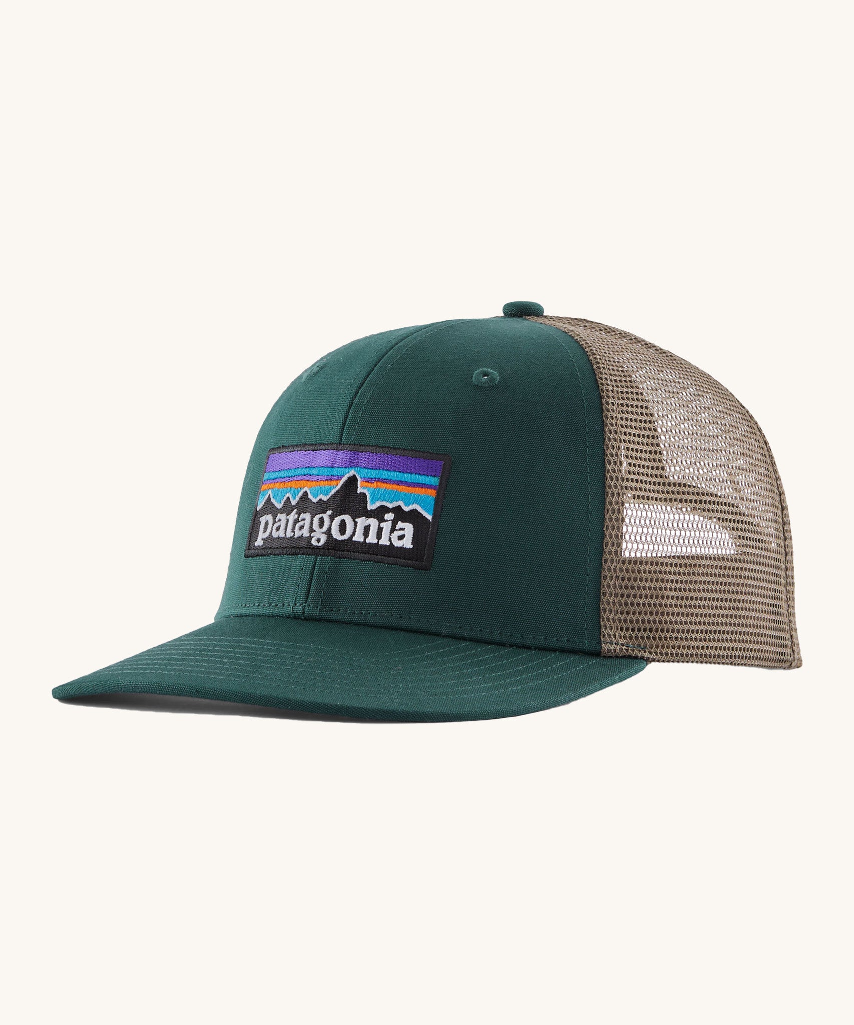 Patagonia adult cascade green hat. A trucker style cap with a mesh back and logo embroidery on the front panel