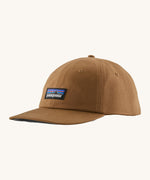 Patagonia adult cap in deer brown colour. A traditional style hat with the logo patch stitched on a front panel.