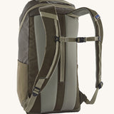 Patagonia 25L black hole backpack in a basin green colour  back detial