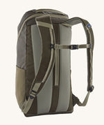 Patagonia 25L black hole backpack in a basin green colour  back detial