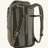 Patagonia 32L black hole backpack back detail