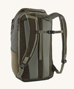 Patagonia 32L black hole backpack back detail