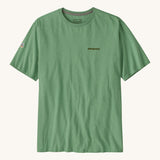 Patagonia mens Fitz roy responsibili top. A green cotton long sleeve t-shirt showing the brand name printed on the left chest and a small badge icon on the right sleeve.