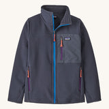 Patagonia kids techface jacket in smolder blue. A technical style jacket with blue zip detail, a chest pocket with the logo patch stitched on and 2 side pockets