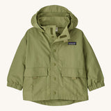 The Patagonia Little Kids Outdoor Everyday Jacket in the Buckhorn Green colour way on a plain background. 