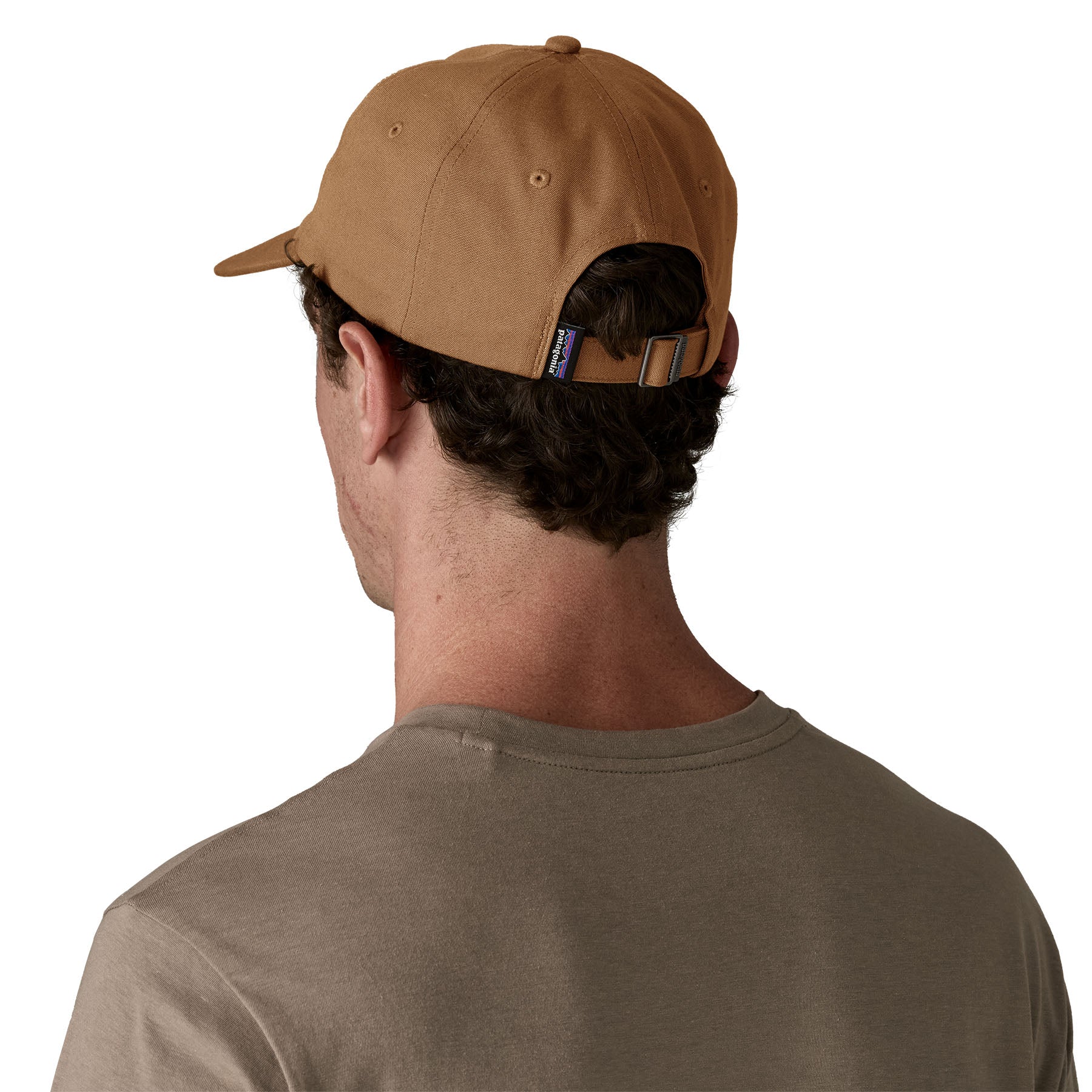The back of the back wearing the Patagonia adult cap in deer brown colour available at Babipur.