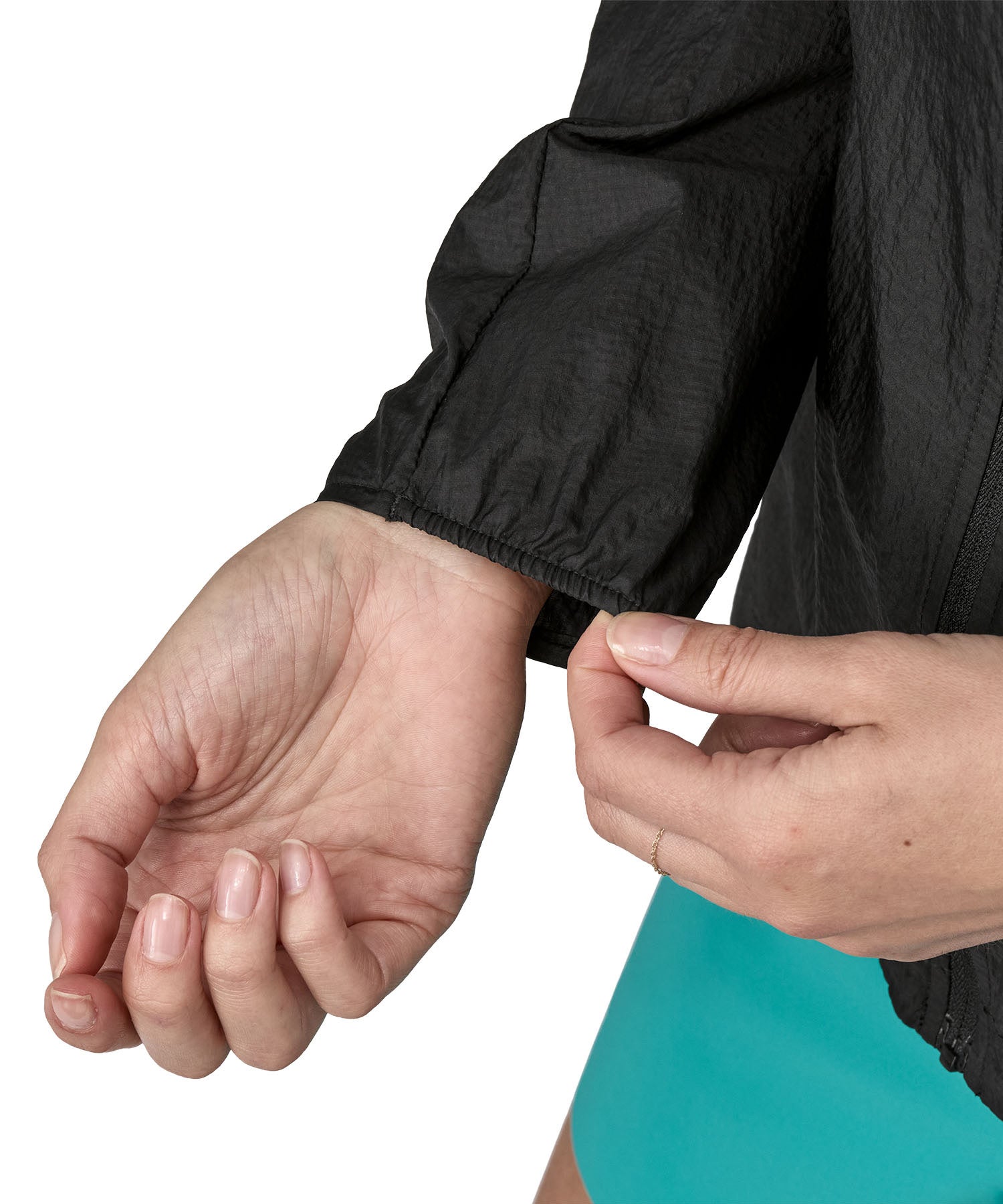 Patagonia womens houdini jacket in black cuff detail