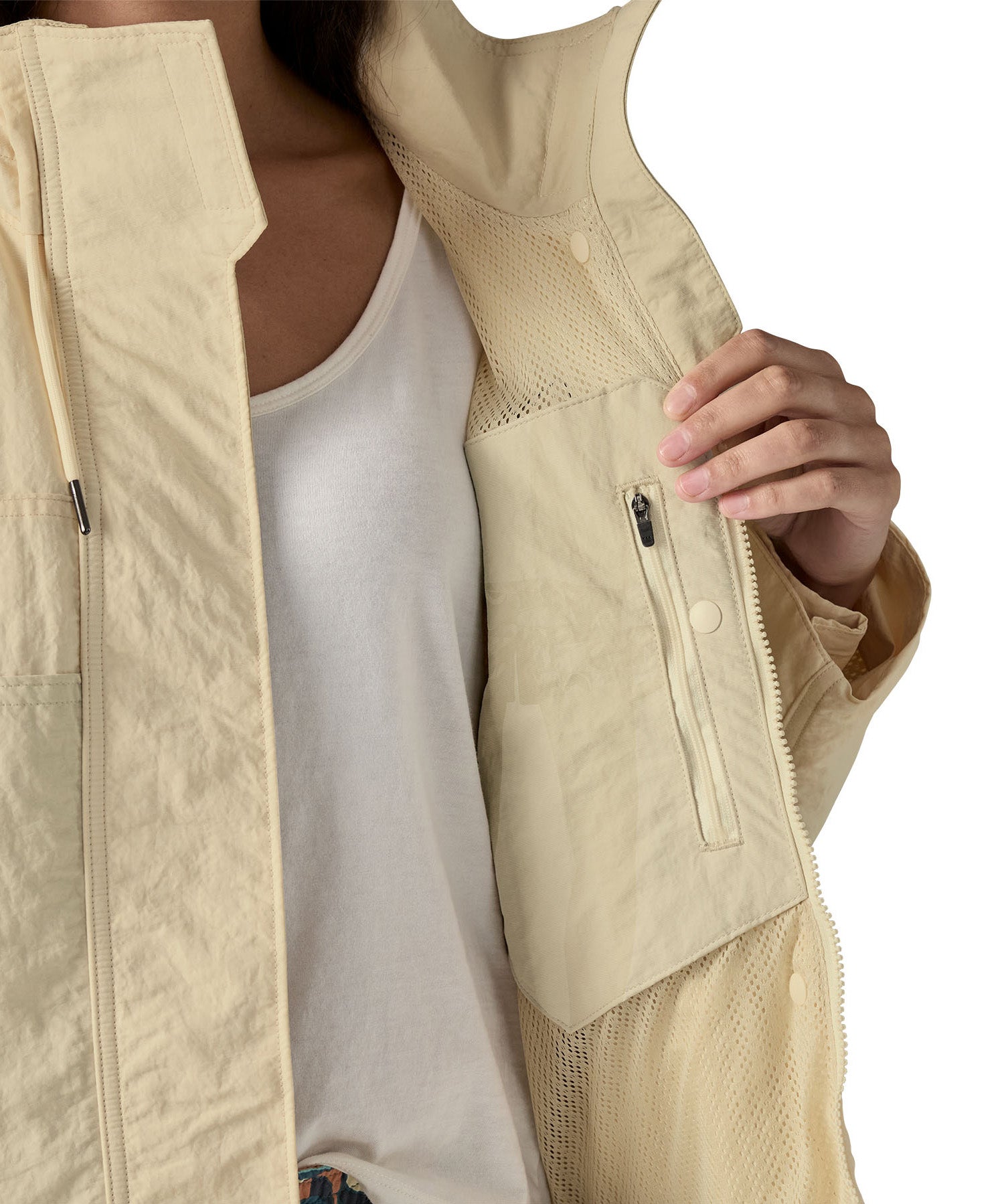 Patagonia women's skysail jacket in a natural colour inside pocket detail