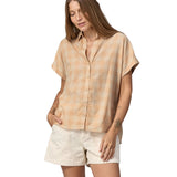 Patagonia women's short sleeve shirt front detail