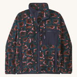 The Patagonia Women's Synchilla® Fleece Jacket in spirea/dried vanilla is a patterned full zip fleece jacket with darker blue contrasting binding  patch pocket and collar. 