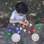 The PlanToys 5 Coloured Veggies play food set includes a red cabbage