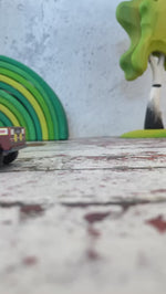 Short video showing the working suspension on the Candylab mud coyote toy truck