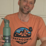 clips showing the klean kanteen flip cap and how it works