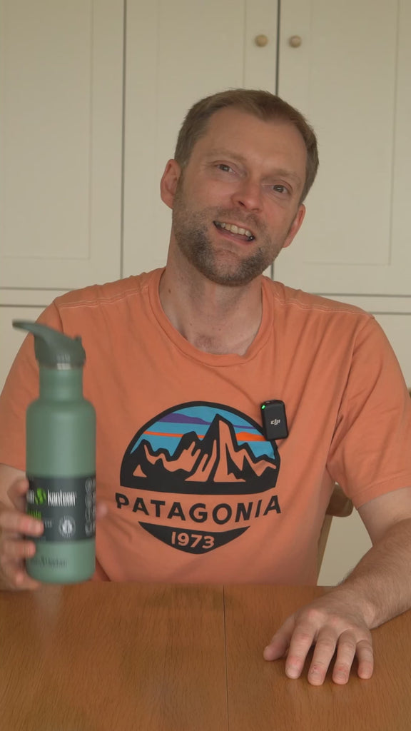 clips showing the klean kanteen flip cap and how it works