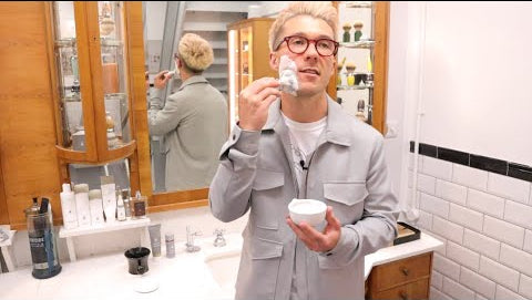 A Youtube video on how to create a lather with a soap, cream or shaving stick by MÜHLE.