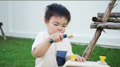 A short video showcasing the Plan Toys handy carpenter set available at Babipur giving a closer look at each tool 
