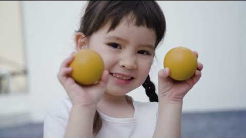A video featuring the PlanToys plastic-free wooden petanque toy set.