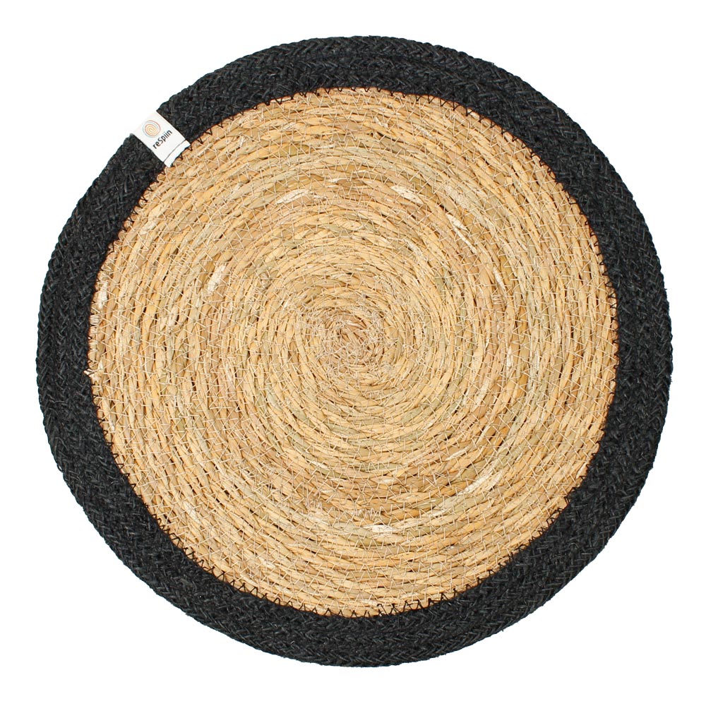 The ReSpiin seagrass and jute natural tablemat with a black coloured ring.