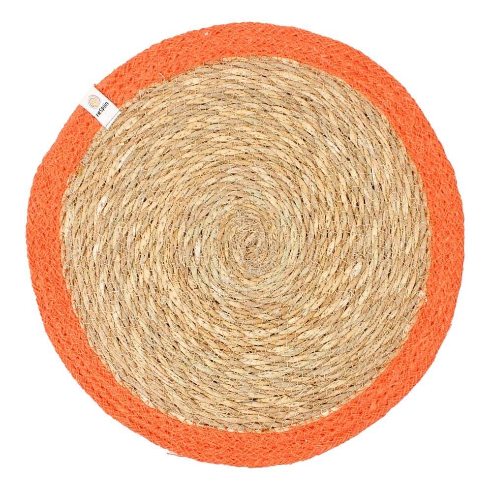 The ReSpiin seagrass and jute natural tablemat with an orange coloured ring.