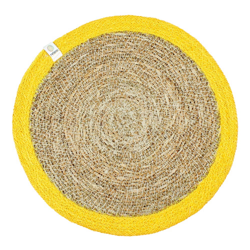 The ReSpiin seagrass and jute natural tablemat with a yellow coloured ring.