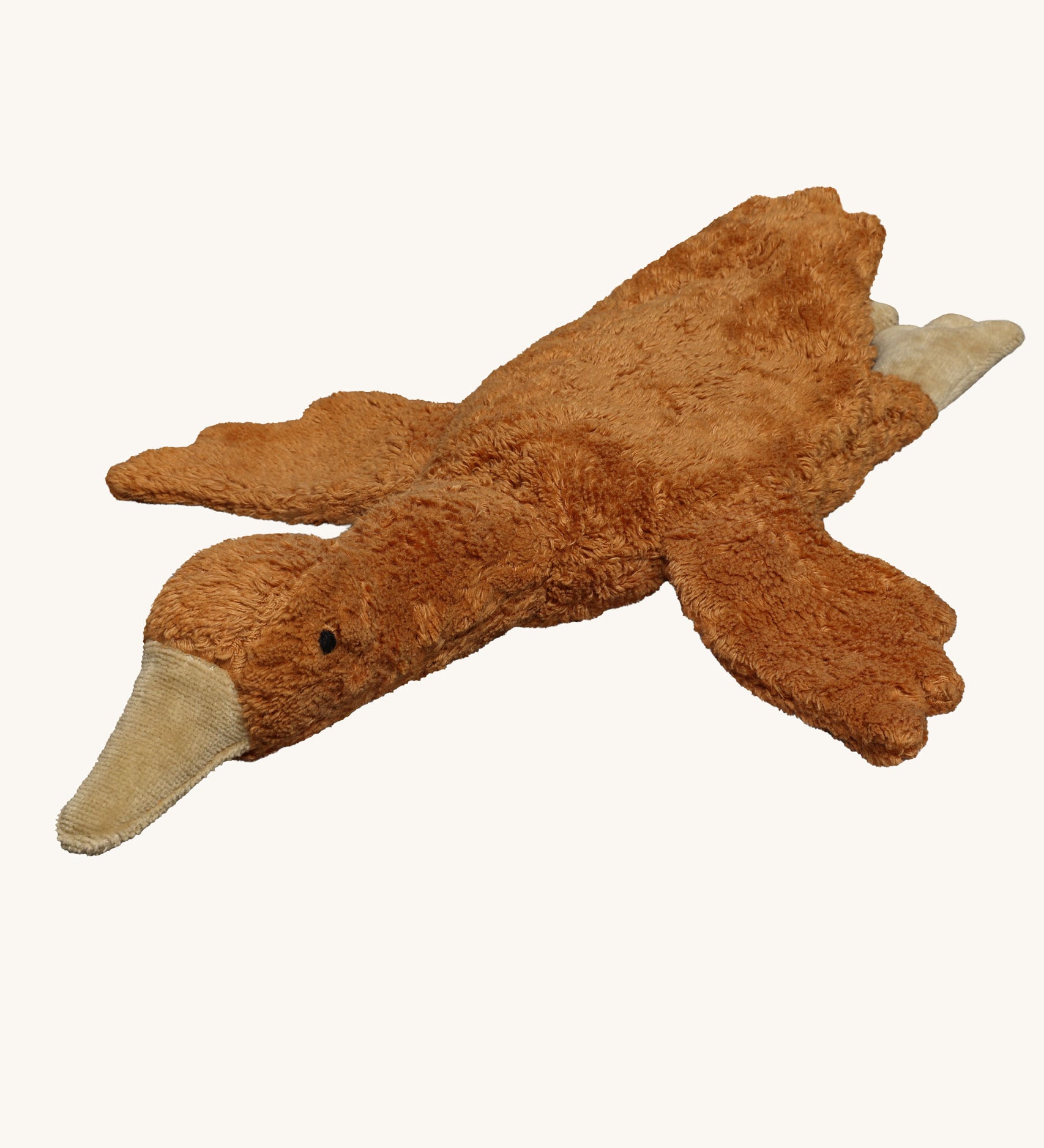 Senger Small Cuddly Goose organic soft toy in a dark orange Rust colour. These soft toys are created from the highest quality, sustainable and traceable natural materials. Senger cuddly animal toys and soft dolls are handmade in Germany with love and attention to detail and we are proud Senger stockists here at Babipur. 