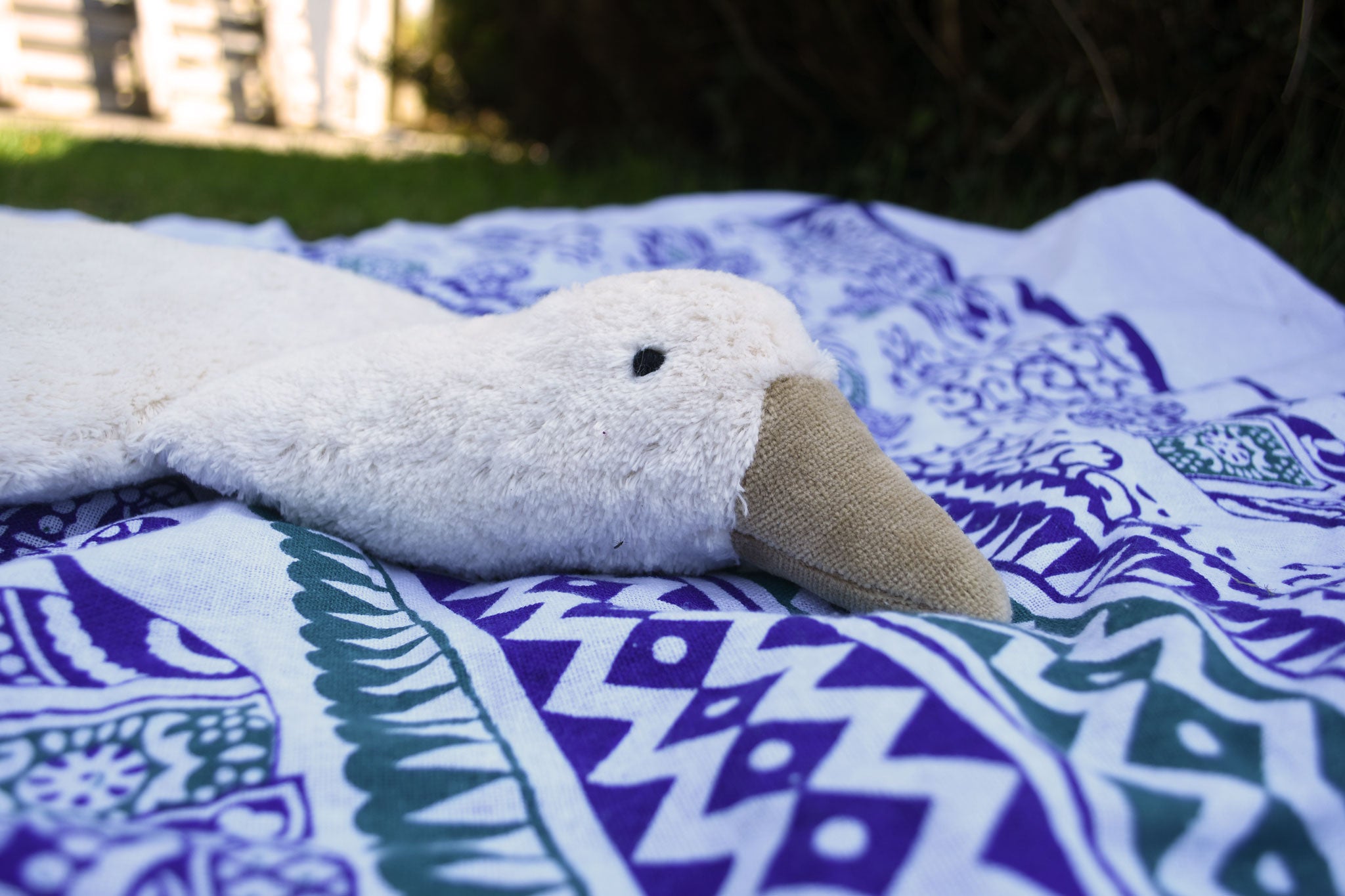 A close up of the head on the Senger white organic cotton goose pillow.