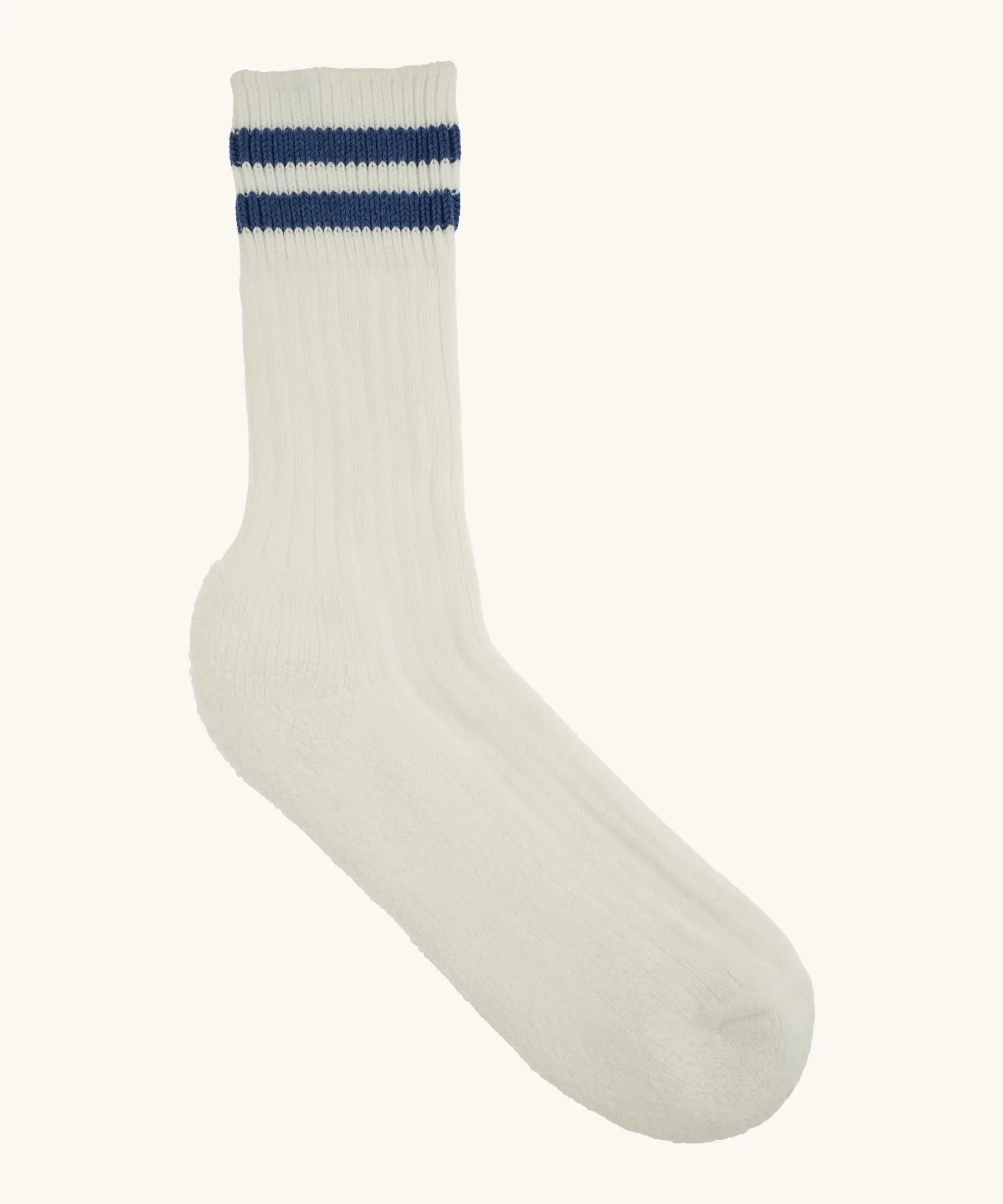 Silverstick Air Organic Cotton Sports Socks in white with infinito blue stripes.
