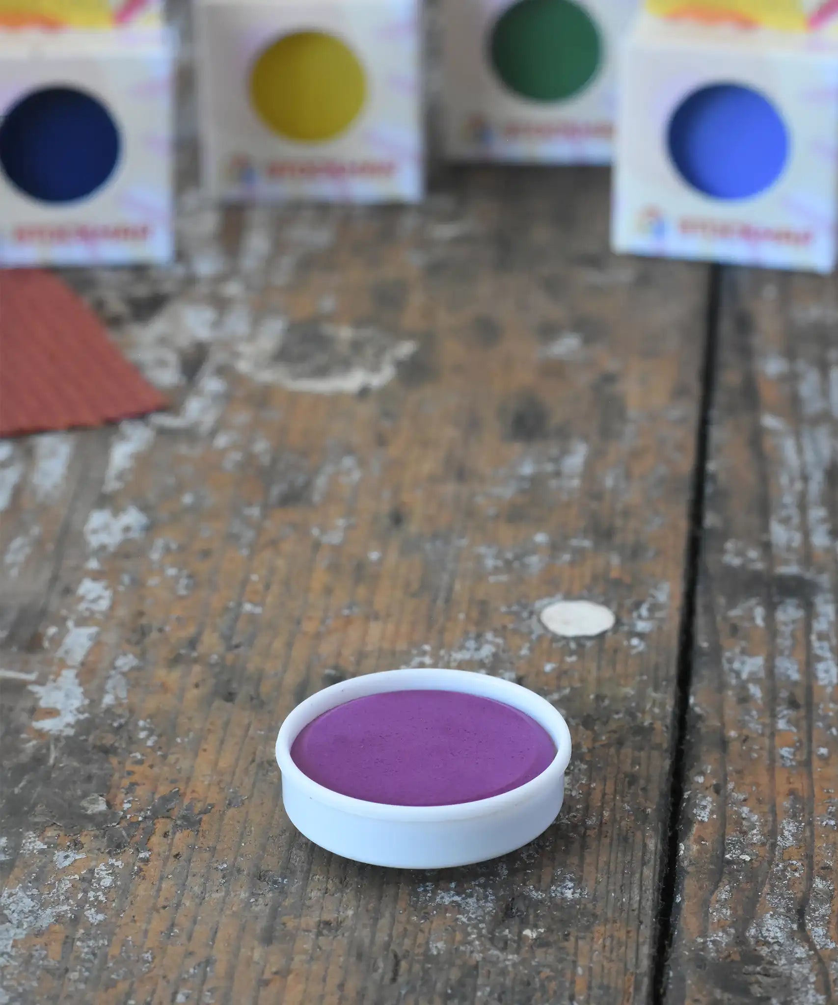 Stockmar red violet opaque watercolour replacement tablet.