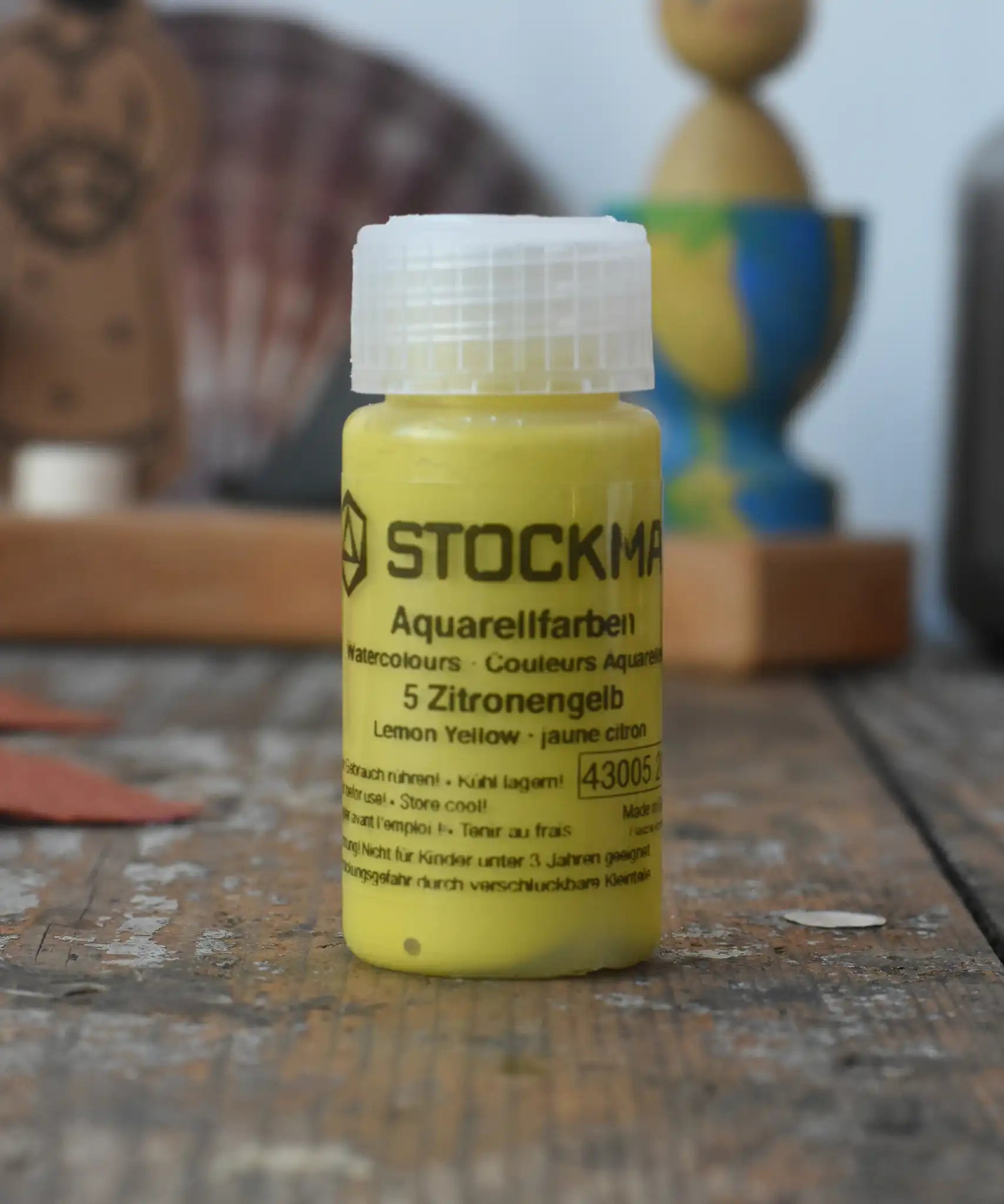 Stockmar 20ml liquid watercolour paint in lemon yellow.
