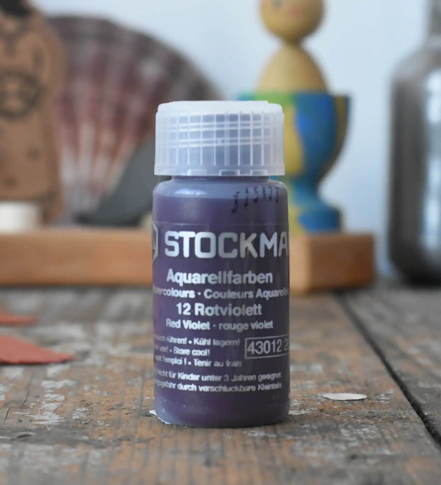 Stockmar 20ml liquid watercolour paint in red violet.
