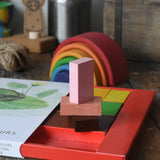 Stockmar 32 wax crayon blocks set, close up of pink, peach and brown blocks.