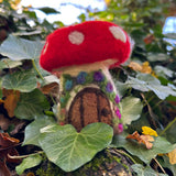 The Makerss - Small Toadstool House Needle Felt Kit